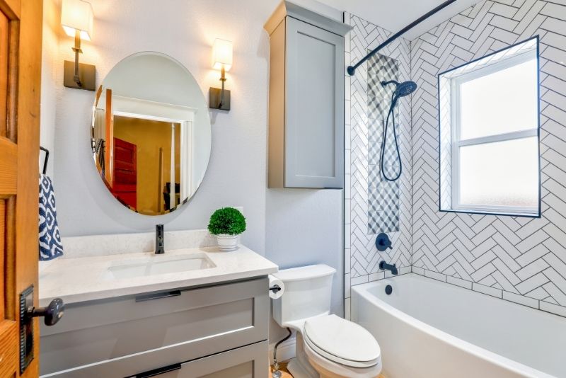 small bathroom renovations with complete accessories
